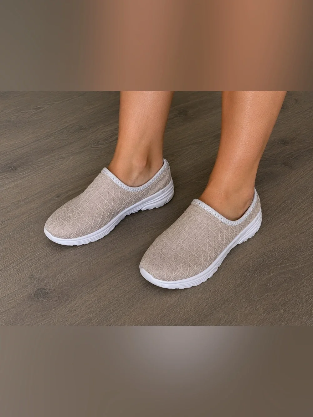 Beige Knit Slip On Walking Sneakers Lightweight Comfort Shoes Size 40